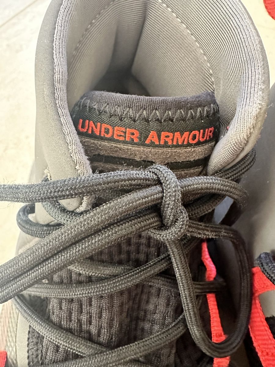 Under Armour Scarpe per ragazzi: Basket Schuhe Under Armour 40 – Usato da Ponte Capriasca venduto da michesa 4