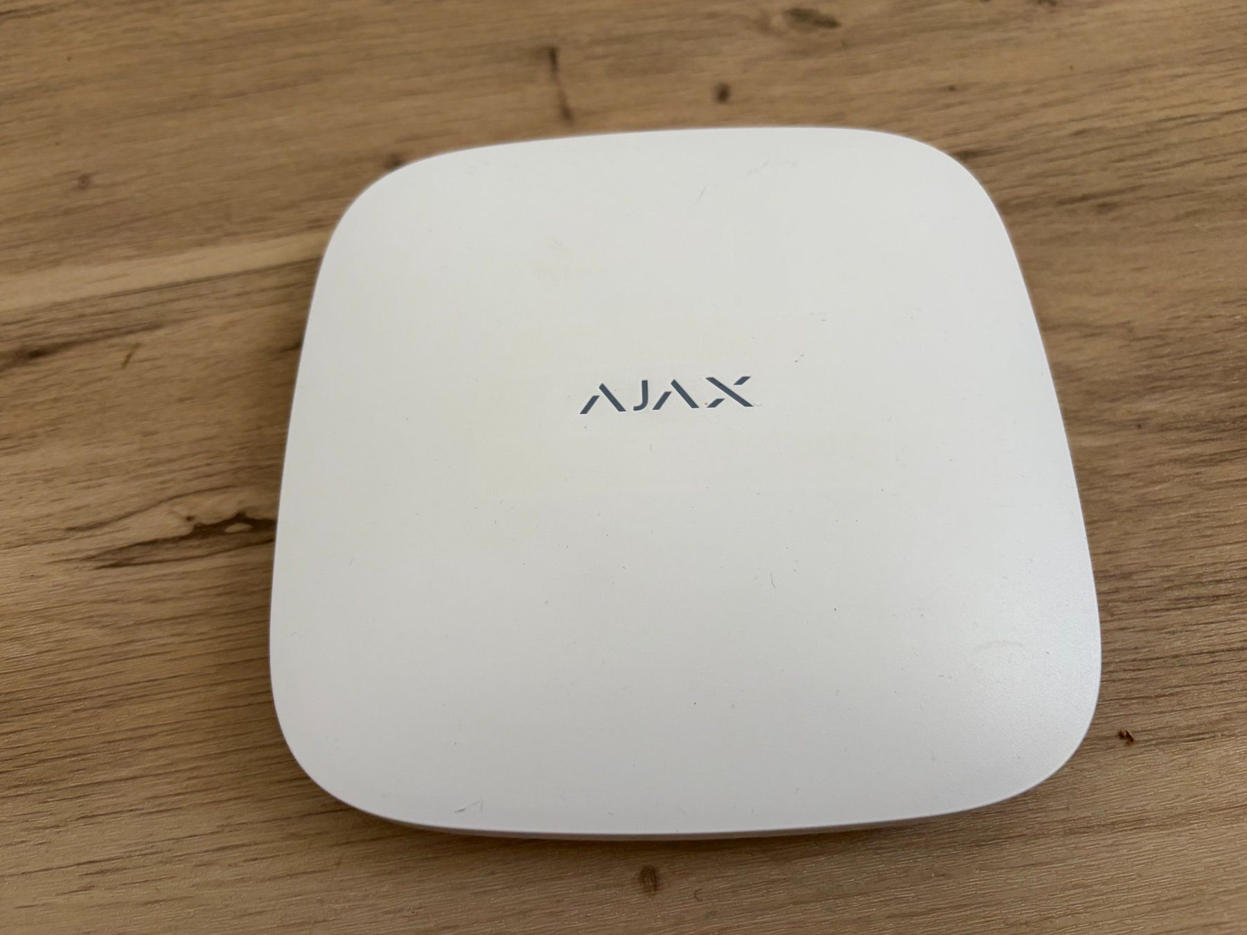 Systèmes d'alarme: Aja HUB plus Alarmzentrale – D'occasion à Hägglingen par Mac99