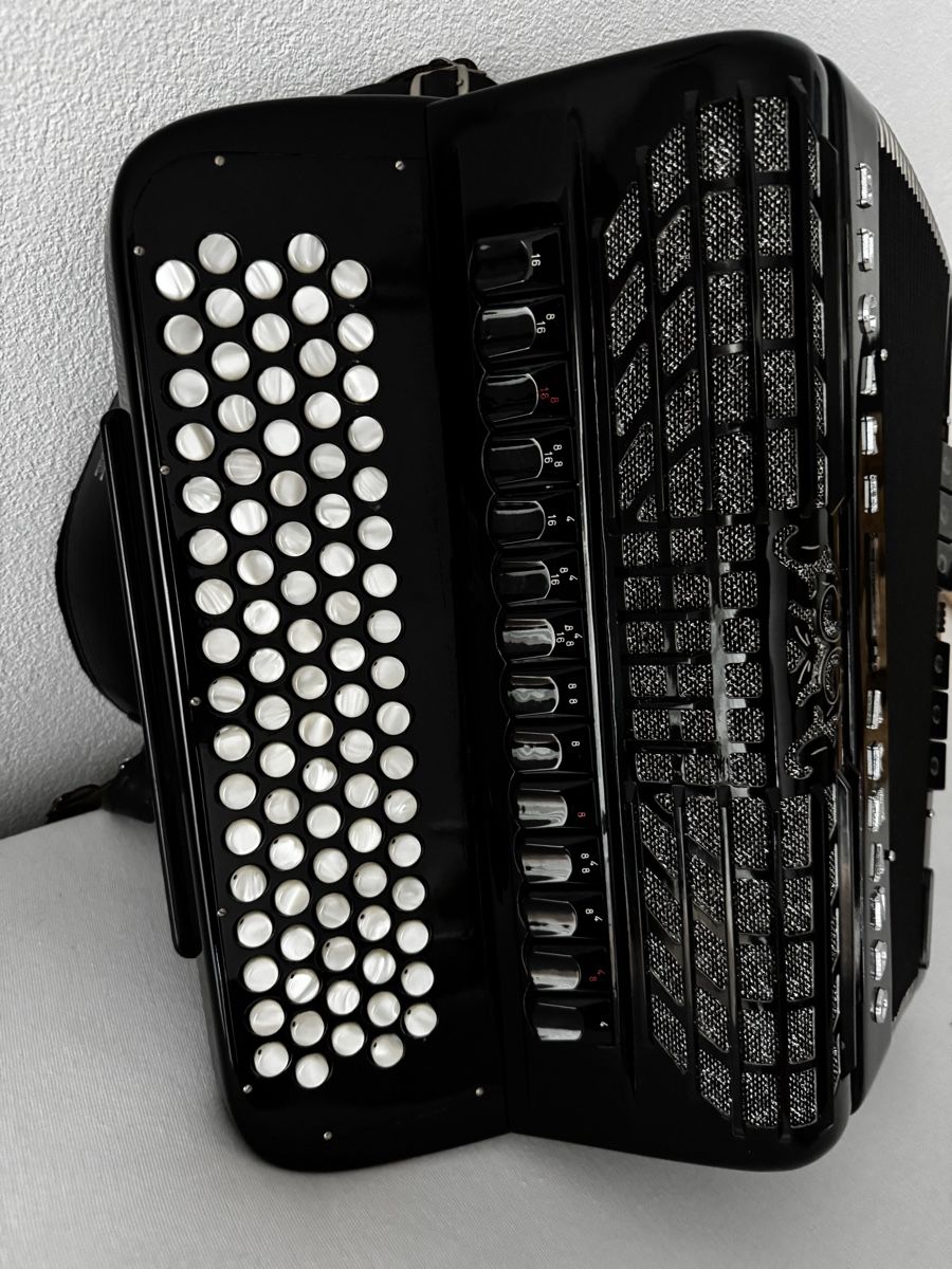 Strumenti musicali: Akkordeon Bugari Armando Artist – Usato da Niederweningen venduto da sta_ml69 1