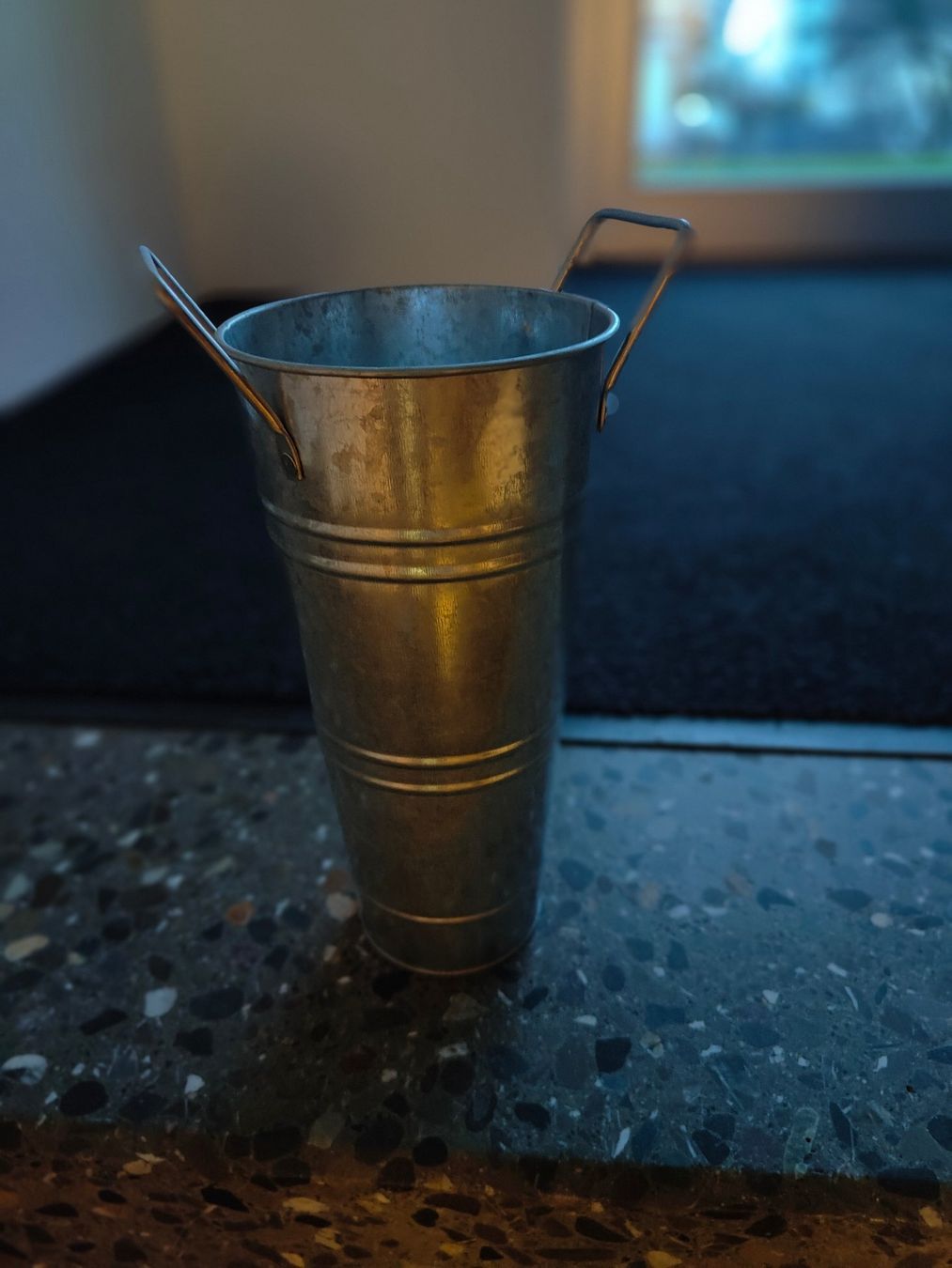 Tutte le decorazioni: 12 Stück Blumenvasen aus Metall – Usato da Adliswil venduto da kgl_r8pq