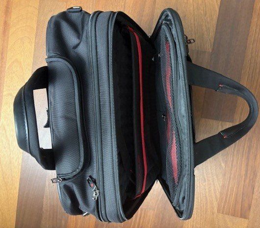 Samsonite Valigie: Samsonite Business Pilotenrollkoffer – Usato da Uetikon am See venduto da Groshans 3