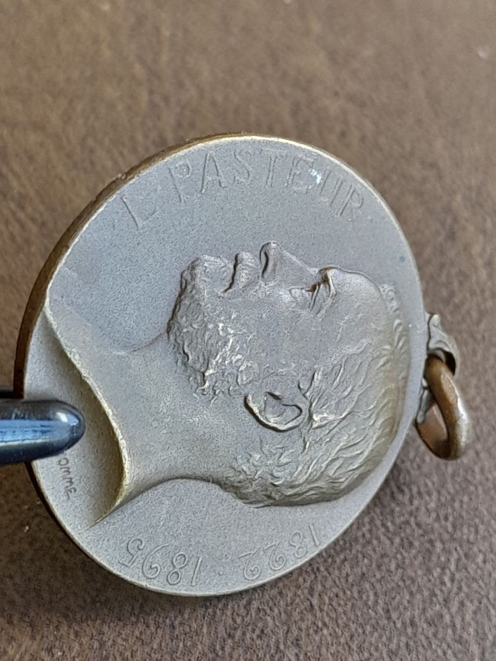 Medaillen: Pendentif Medaille 1920 (Louis Pasteur) – Gebraucht aus Basel von Basel_20 2