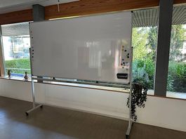 Whiteboard 2 seitig auf Rollen