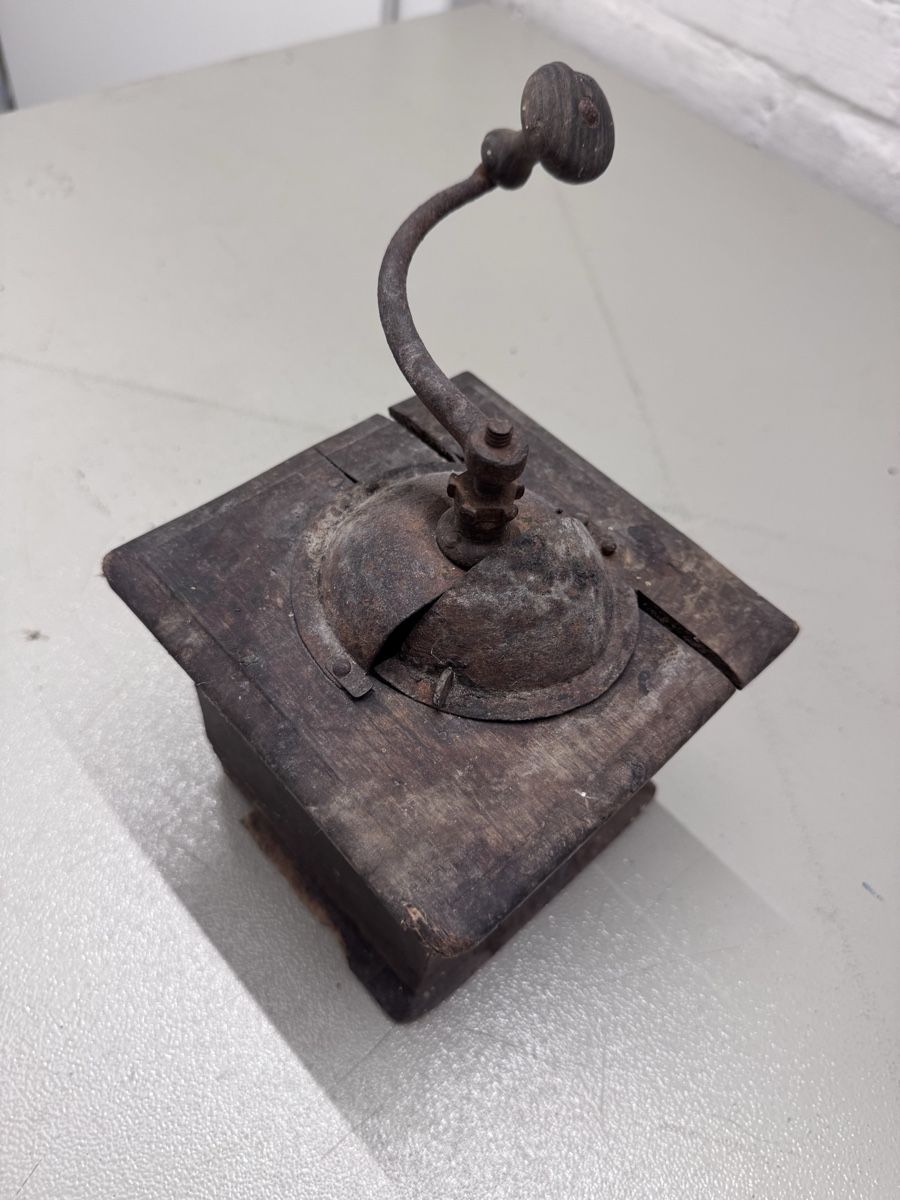 Macchine per caffè & Macchine per espresso: Antike Kaffemühle – Usato da Zürich venduto da Sebi999 2