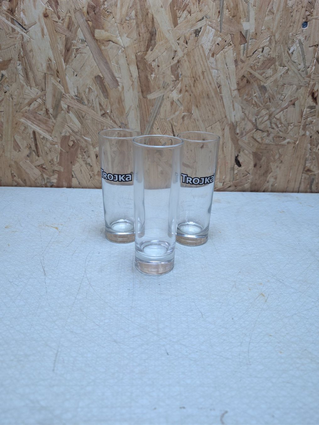 Bicchieri: Lots de 3 verres à alcool – Usato da Portalban venduto da Deuxieme-vie