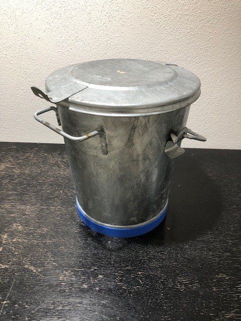 Autres articles pour la maison: Eimer Metall 22 L – D'occasion à Bern par lumar03