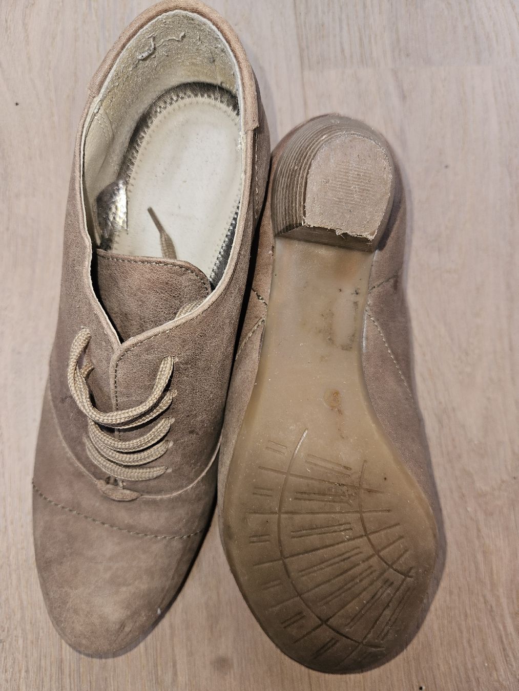 Scarpe da donna: Ladies Autumn Ankle Boots Size 37 – Usato da Appenzell venduto da Thename___ 2