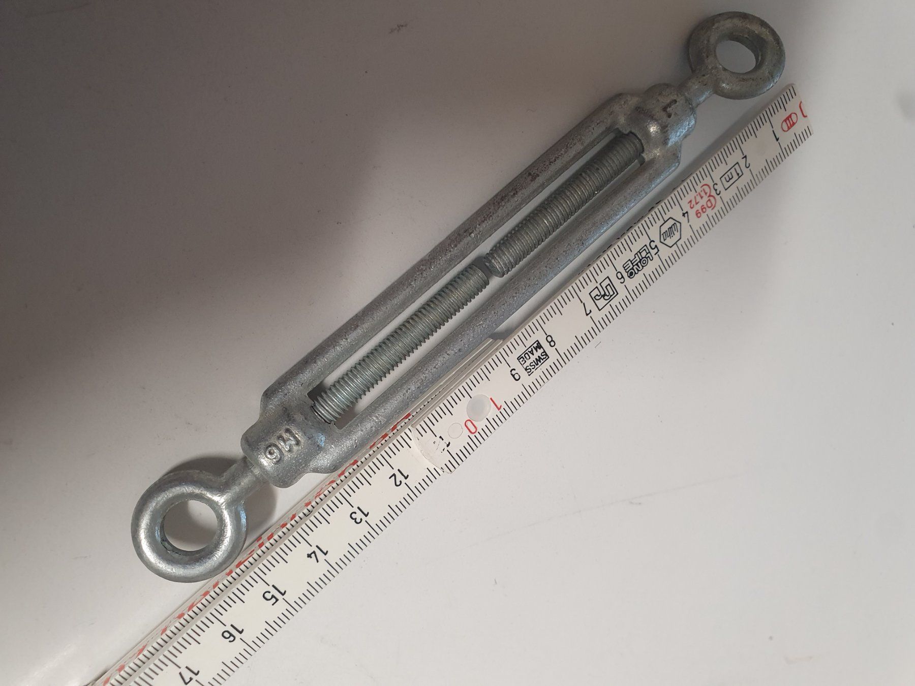 Tutti gli attrezzi: Spannschraube 2 Ring 6 R L Gewinde – Usato da Zürich venduto da Alibaba1234 1