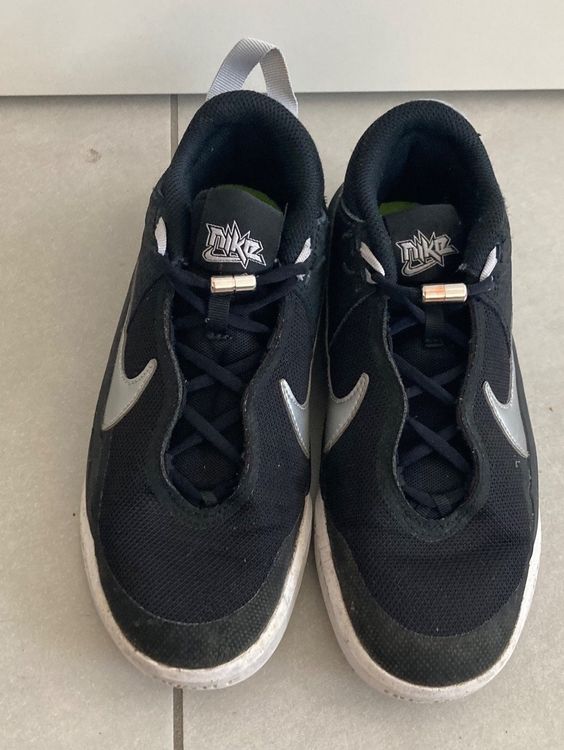 Nike hot sale hustle 36