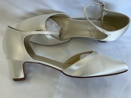 Rainbow Scarpe da donna: Brautschuh Anika von Rainbow Gr. 7 / 40 – Nuovo (secondo la descrizione) da Rothenburg venduto da stacostaco