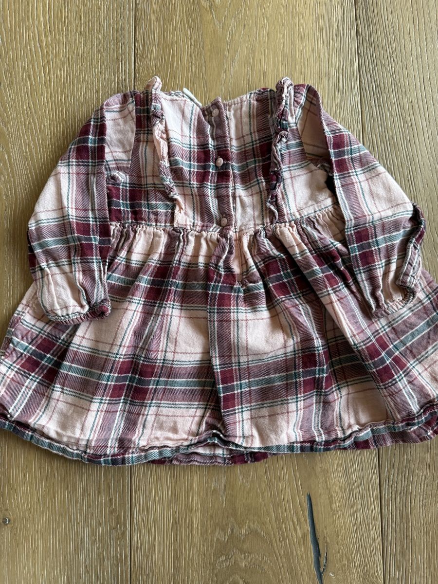 H&M Robes et jupes: Herziges Festtags-Kleid Grösse 74 – D'occasion à Pragg-Jenaz par gobrist 1