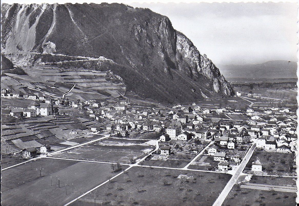 Cartoline postali: VOUVRY, vue aérienne – Nuovo (secondo la descrizione) da Les Verrières venduto da Scampi0