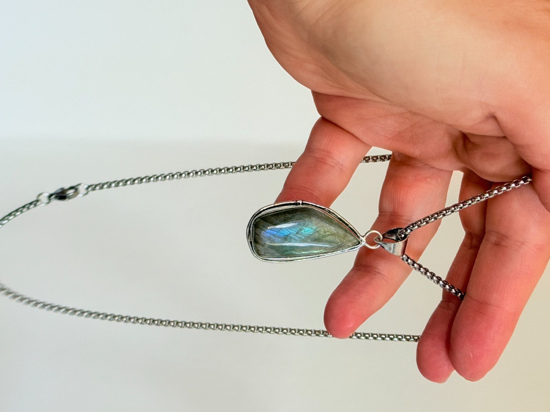 Ketten: Collier avec labradorite - Élégant & Naturel! – Neu und originalverpackt aus Genève von AWWA 6