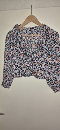 Veromoda Bluse mit Blumenmuster, Gr. M, Herbst Sale!
