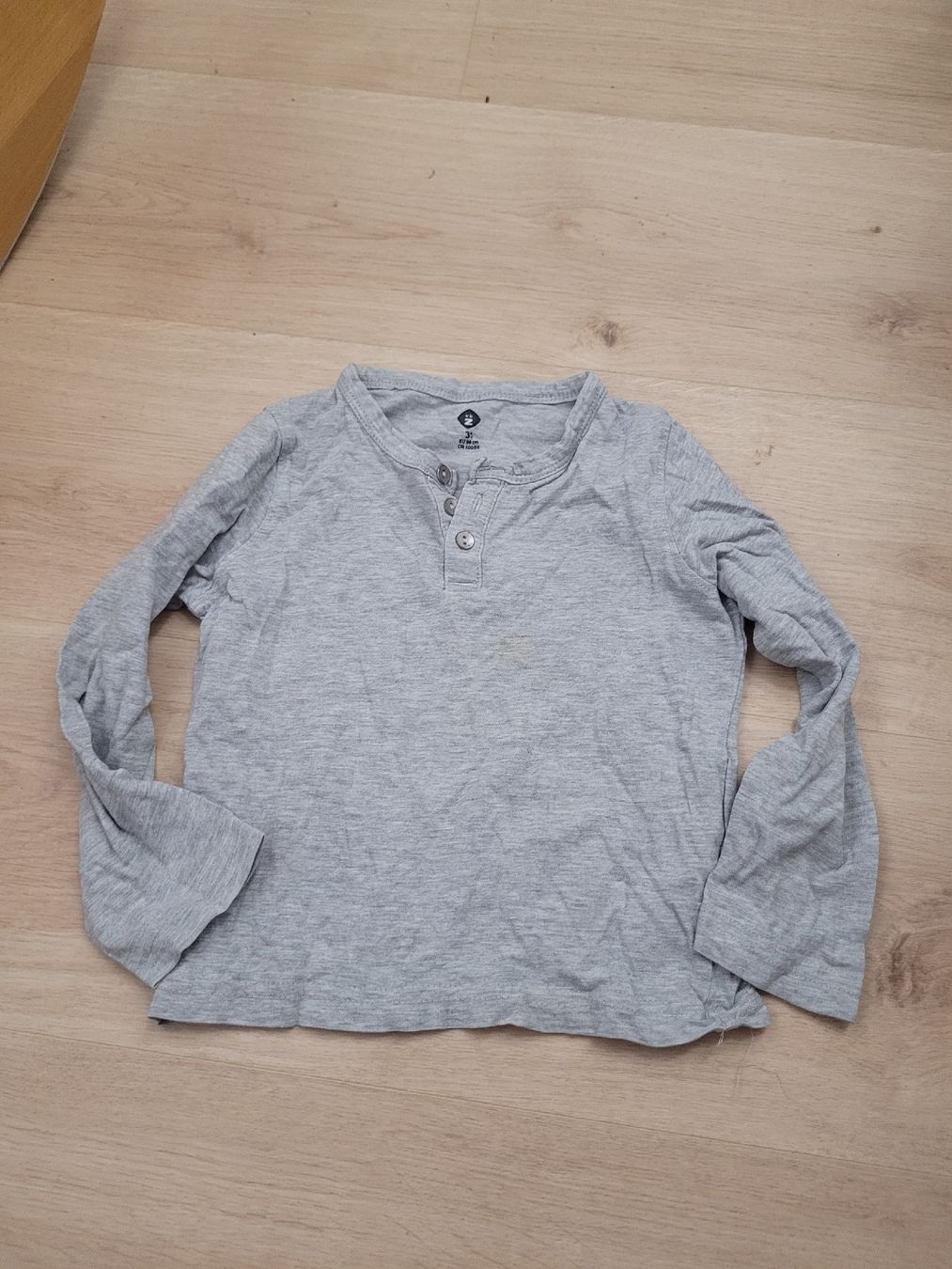 Pullover & Sweatshirts: pullover Gr. 98 – Gebraucht aus Lupsingen von sta_wgg5