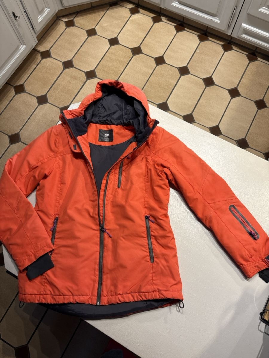 Giacche: Veste  – Usato da Uvrier venduto da lou_dhk8