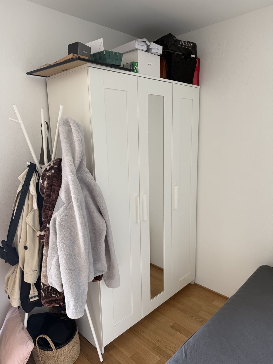 Schränke: Kleiderschrank  – Neu (gemäss Beschreibung) aus Chur von man_6xk7