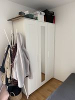 Kleiderschrank 