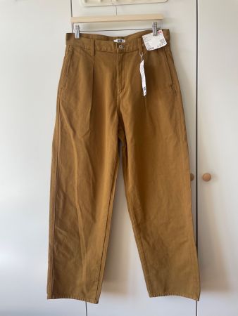 UNIQLO U Pleated Denim Pants – Neu mit Etikett – W28 / Gr. M