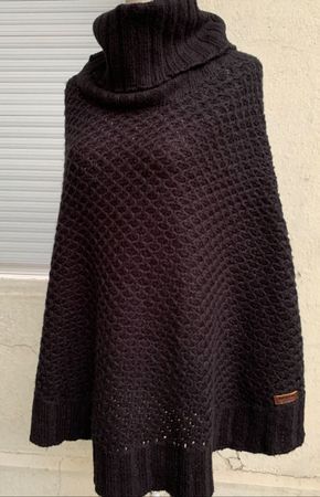 Superbe poncho GARCIA JEANS tricot abeille col roulé noir TU
