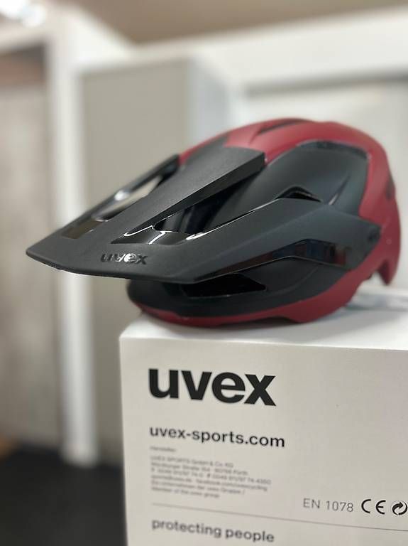 Caschi: Velohelm uvex renegade MIPS ruby red-black matt  – Usato da Sursee venduto da pil_xg2h 3