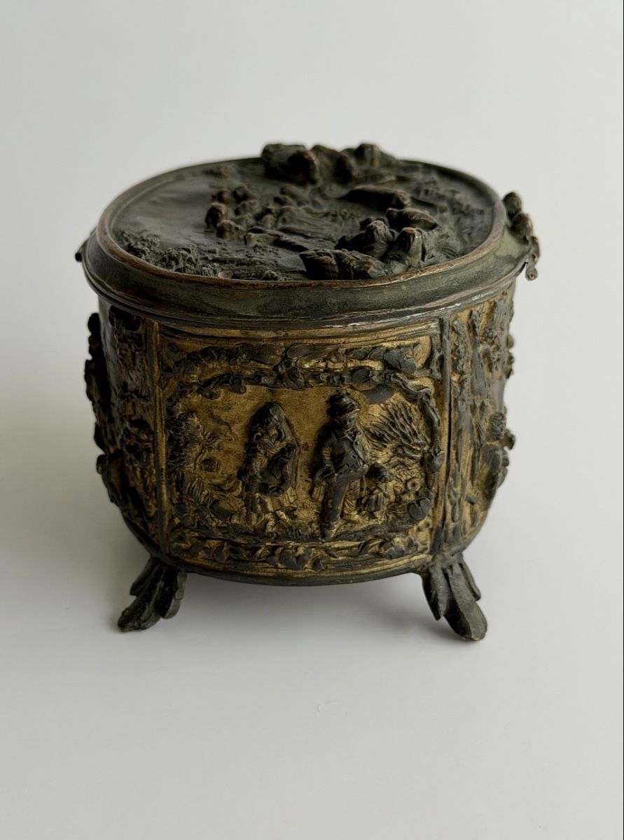 Barattoli: Boîte à bijoux en bronze décorée, antique. – Usato da Genève venduto da mar_nd6c 3