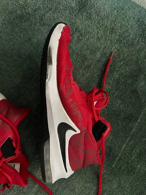 Scarpe da uomo: Nike Sportschuh – Usato da Thun venduto da Saxy 1