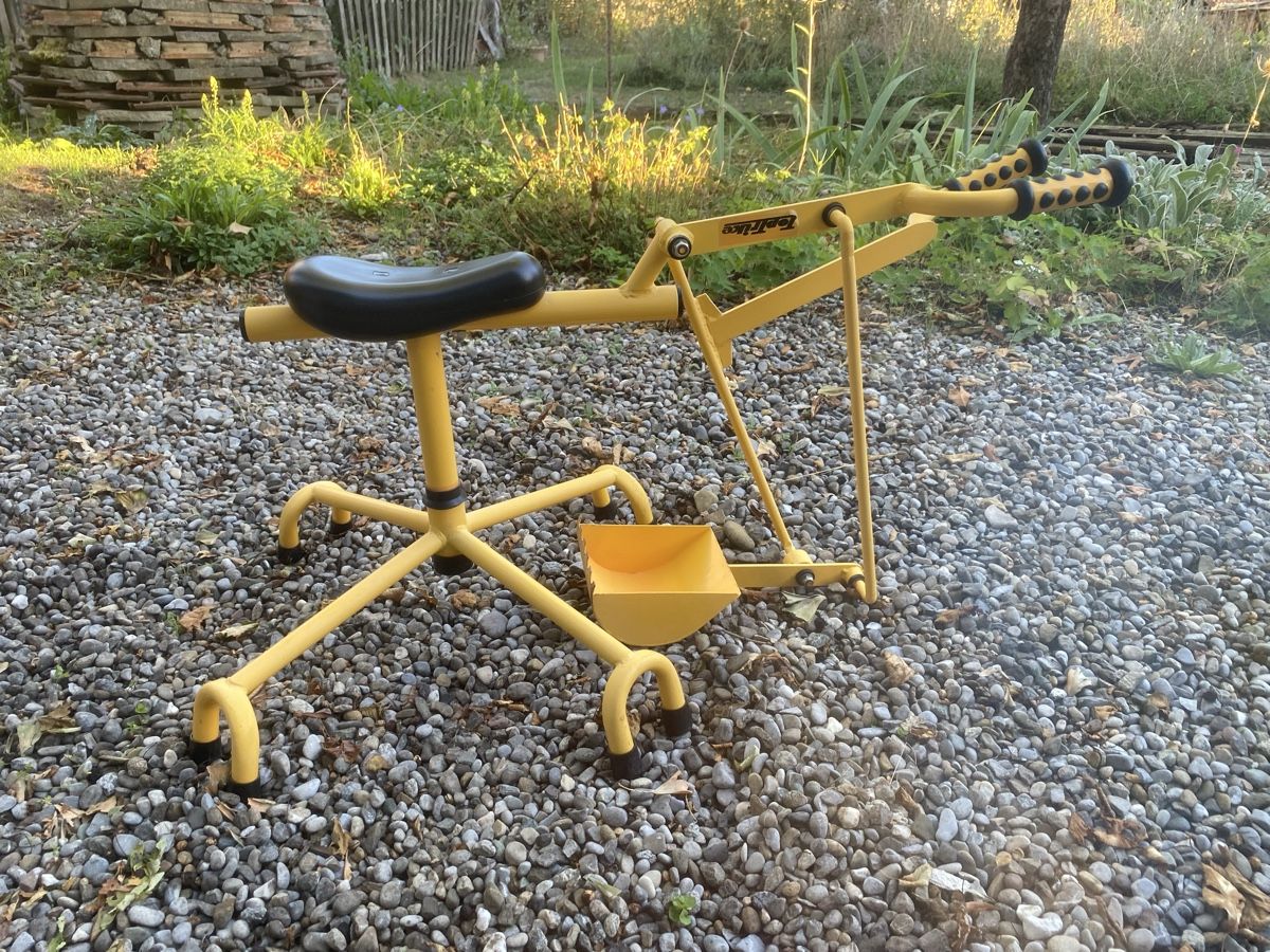 Spielzeuge: Top Trike Kinderbagger / Sitzbagger – Gebraucht aus Hünikon von Luusi 1
