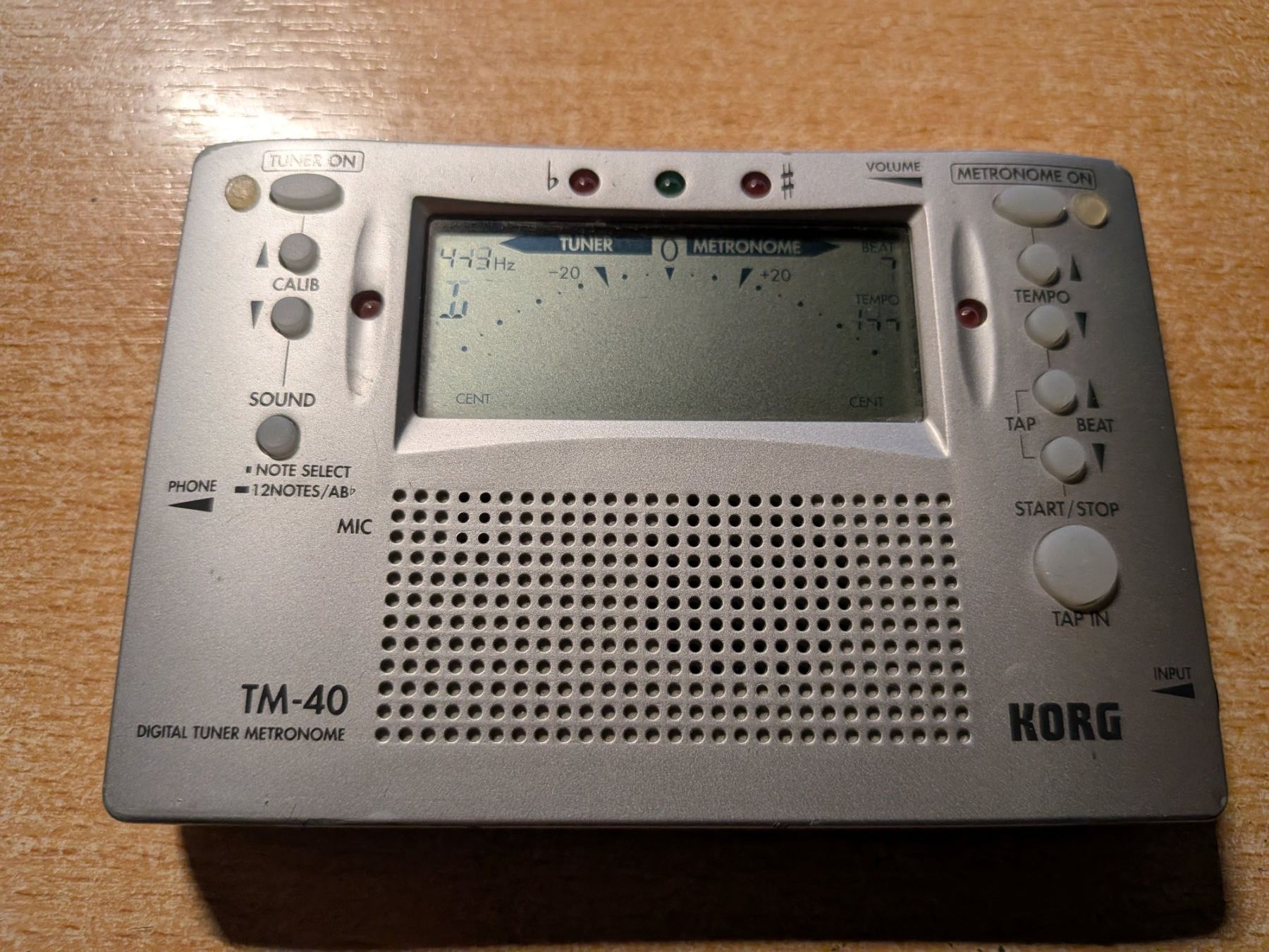 Korg Strumenti musicali: Digital Tuner métronome Korg TM-40 – Usato da Cernier venduto da Poussetofiol