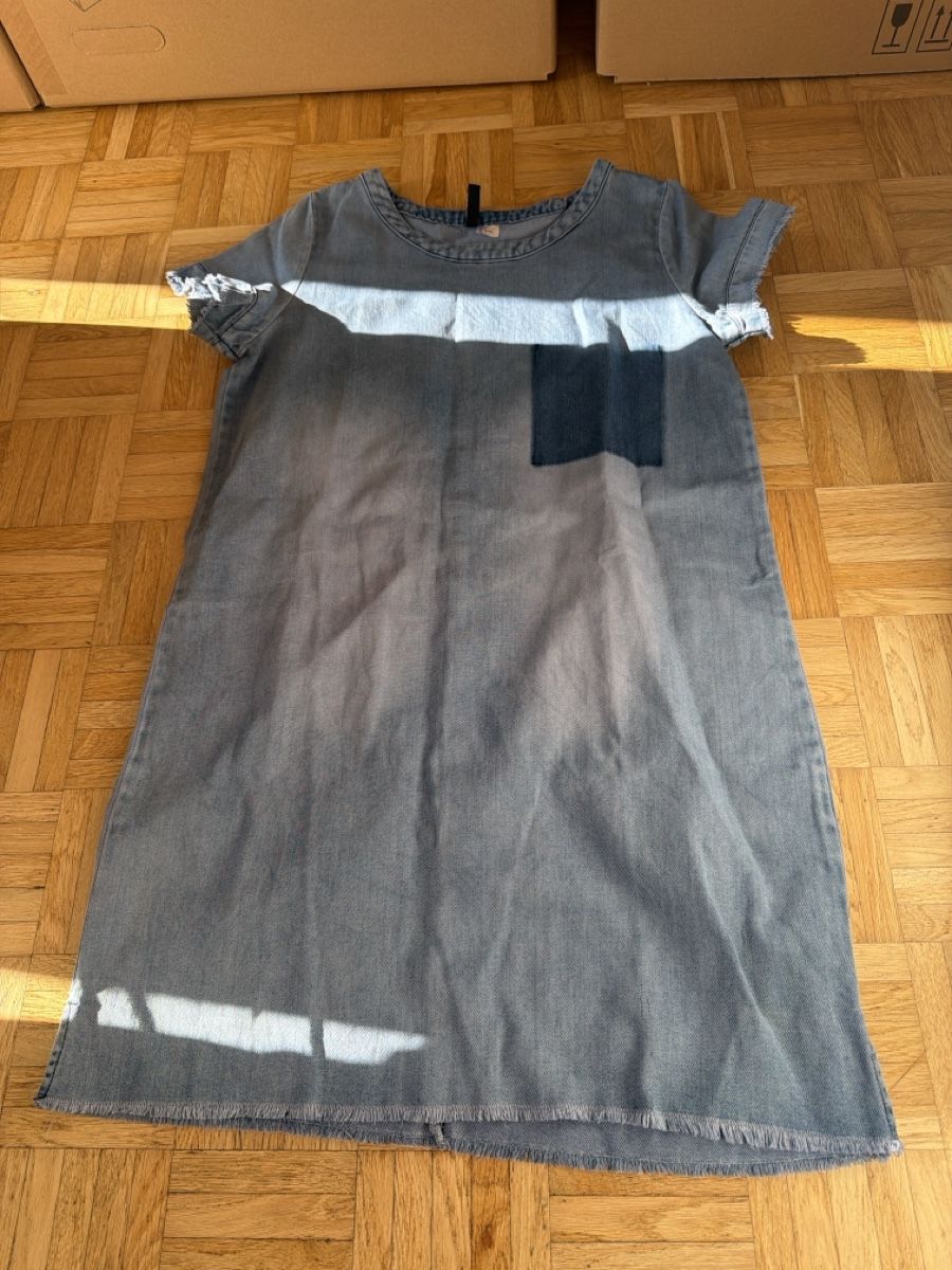 H&M Robes: Robe jeans H&M – D'occasion à Le Locle par Mayd_h