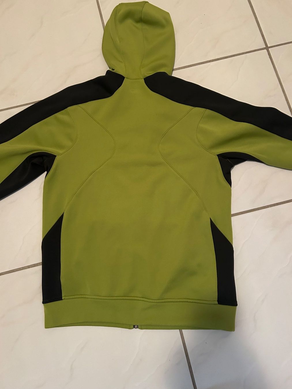 Adidas Giacche: Adidas Hoody/Jäcklein Grösse M – Usato da Gutenswil venduto da walker60 5