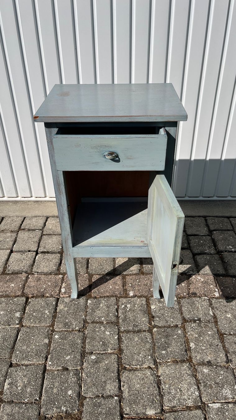 Tables de nuit: Table de chevet vintage – D'occasion à Pomy par Plantalenne 1