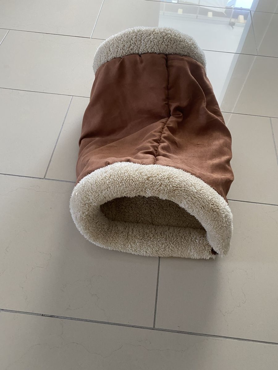 Liege- & Schlafplätze: Katzenkuschelsack / Kuscheltunnel  – Gebraucht aus Rorschach von Lauraq12 3
