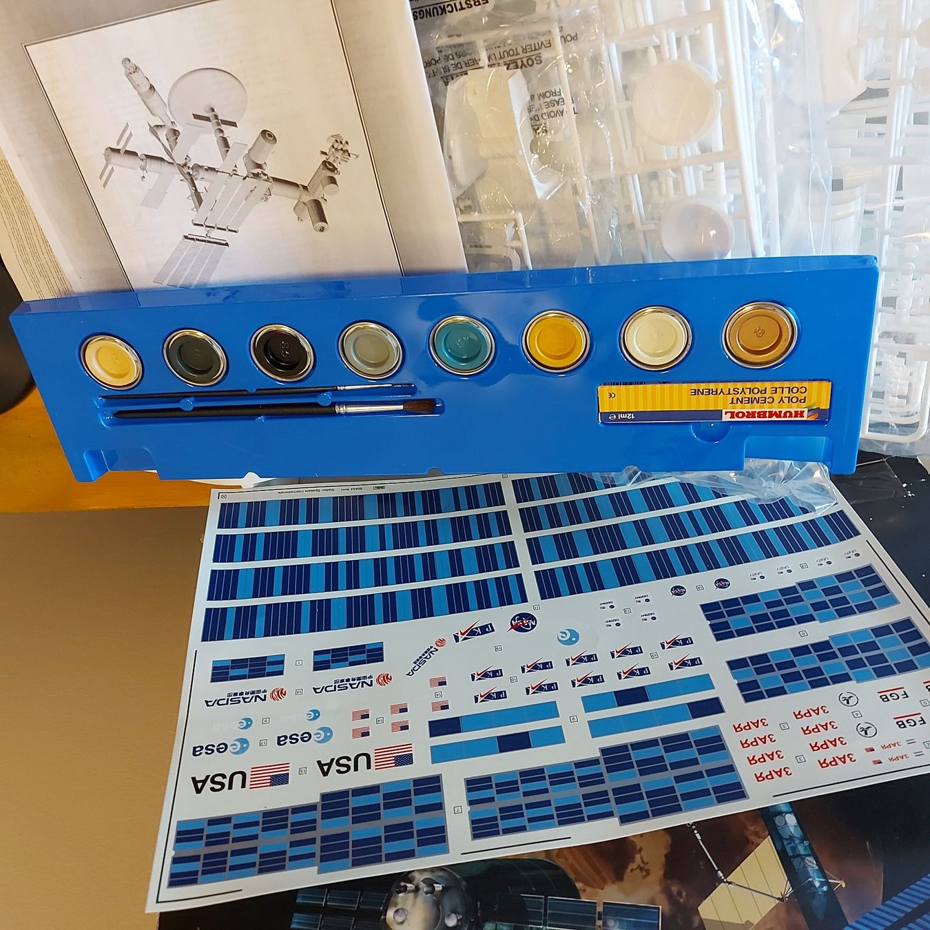 Heller Kit di modellismo & Modellini statici: Station Spatiale Internationale Heller | Nr. 60444 | 1:125 – Usato da Schlieren venduto da Norauro 2