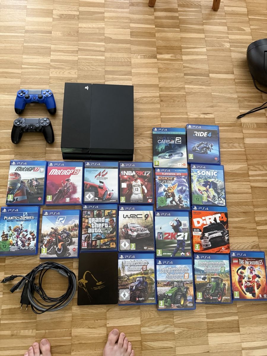 Sony Konsolen: Playstation 4  – Gebraucht aus Hinwil von Hegene5