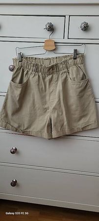 Kurze Damen Hose H&M Gr.M mit hohem Bund
