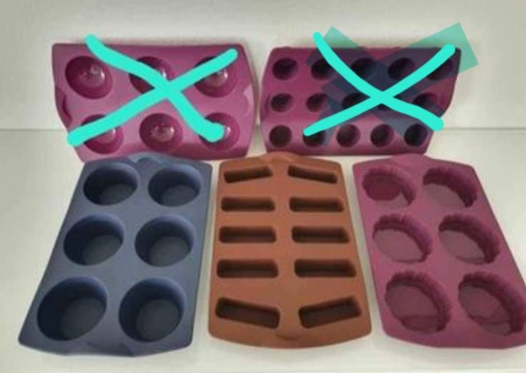 Backformen: TUPPERWARE SILIKONFORMEN – Gebraucht aus Therwil von cha_m68j