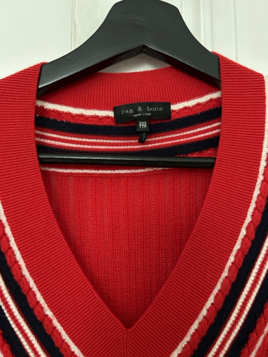 Maglioni & Felpe: Red Rag & Bone merino wool varsity v-neck sweater – Nuovo (secondo la descrizione) da Genève venduto da TreasureChest 1