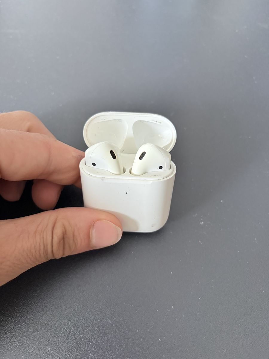 Apple Cuffie: Apple AirPods 2 – Usato da Gwatt (Thun) venduto da Louis1931 1