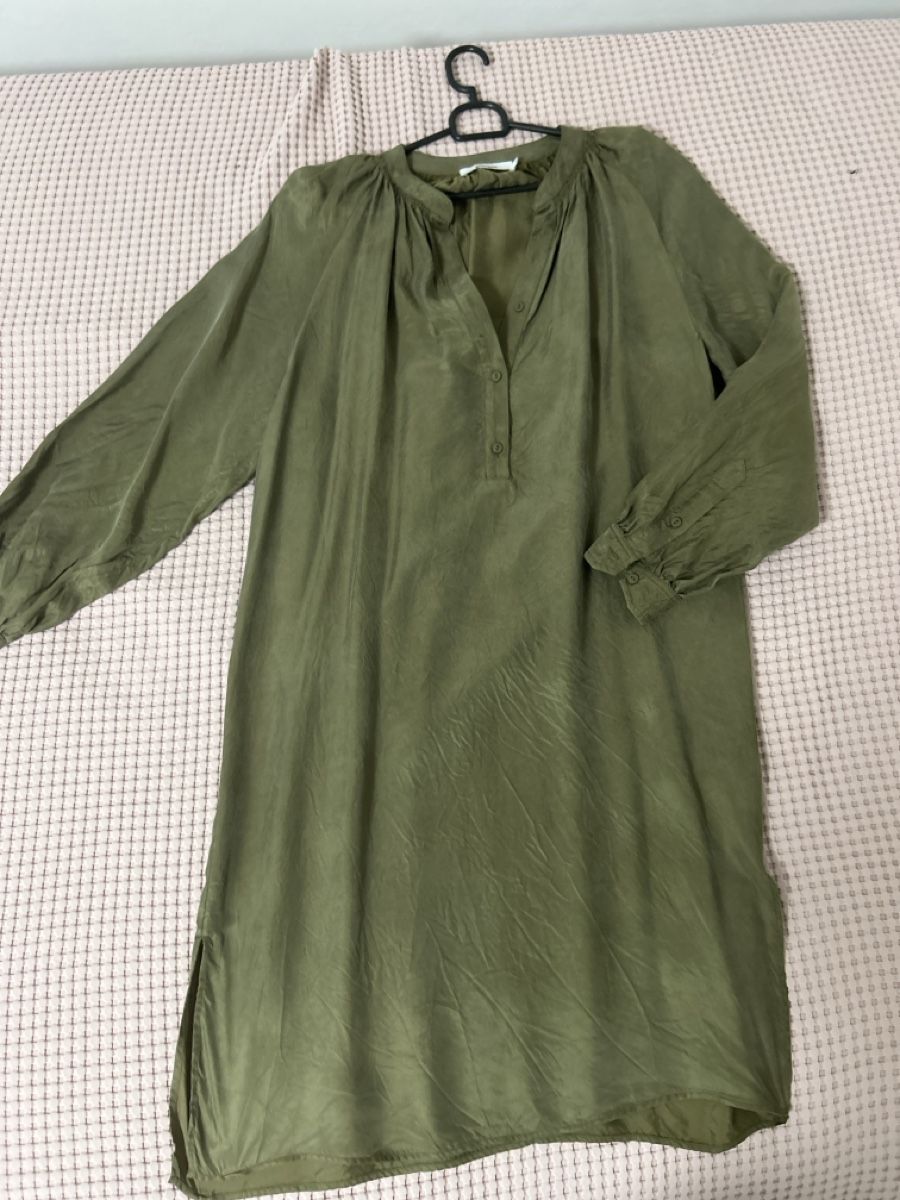 Vestiti: NOTSHY Kleid, Khaki, Grösse M – Nuovo (secondo la descrizione) da Langnau im Emmental venduto da Iriss