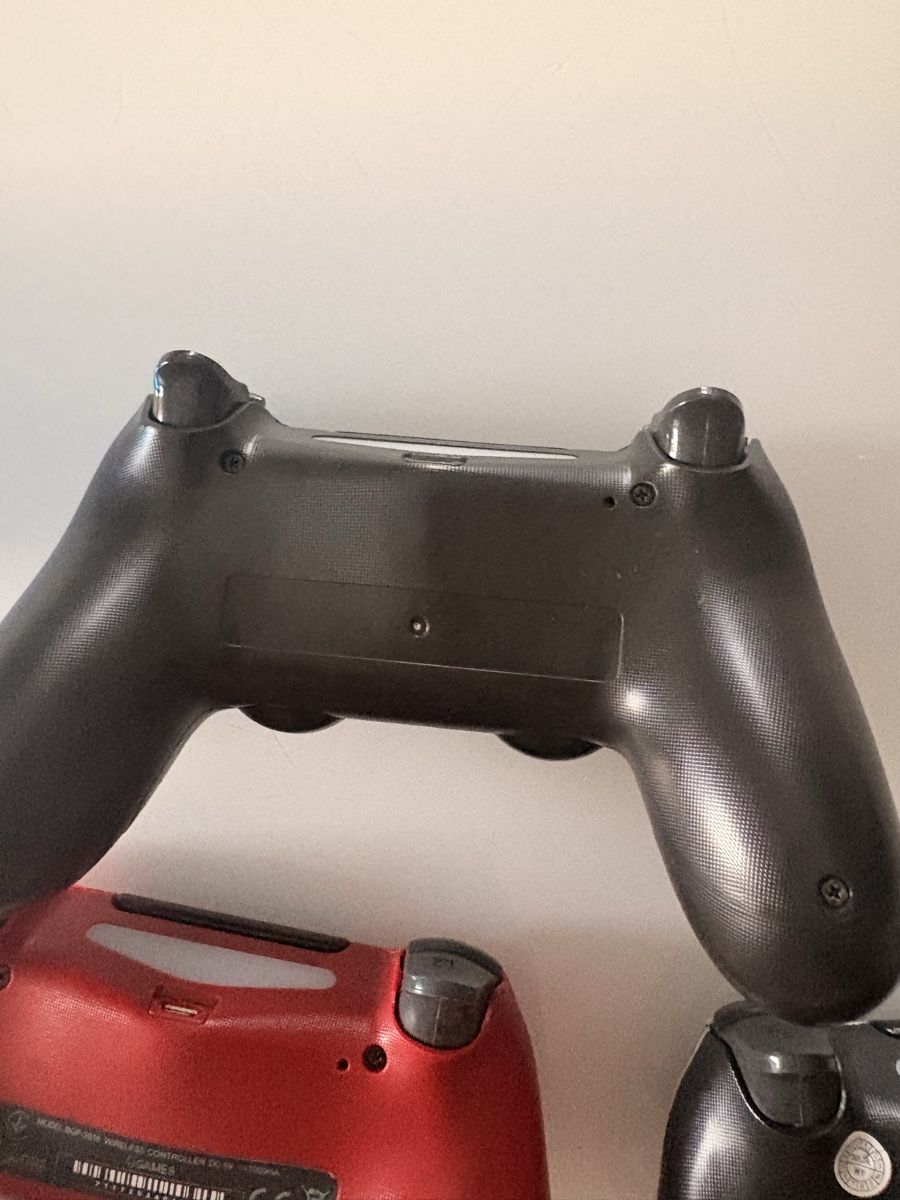 Controller: Lot de 3 Manettes PS4 – Gebraucht aus Dompierre FR von PRiT_Madara 6