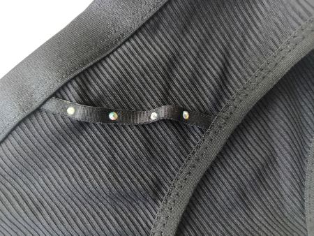 Schwarzer Damen Slip mit Steinchen