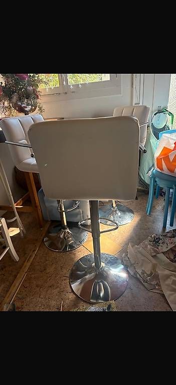 Hocker: Barhocker weiss  – Gebraucht aus Wettingen von xen_t6v6 1