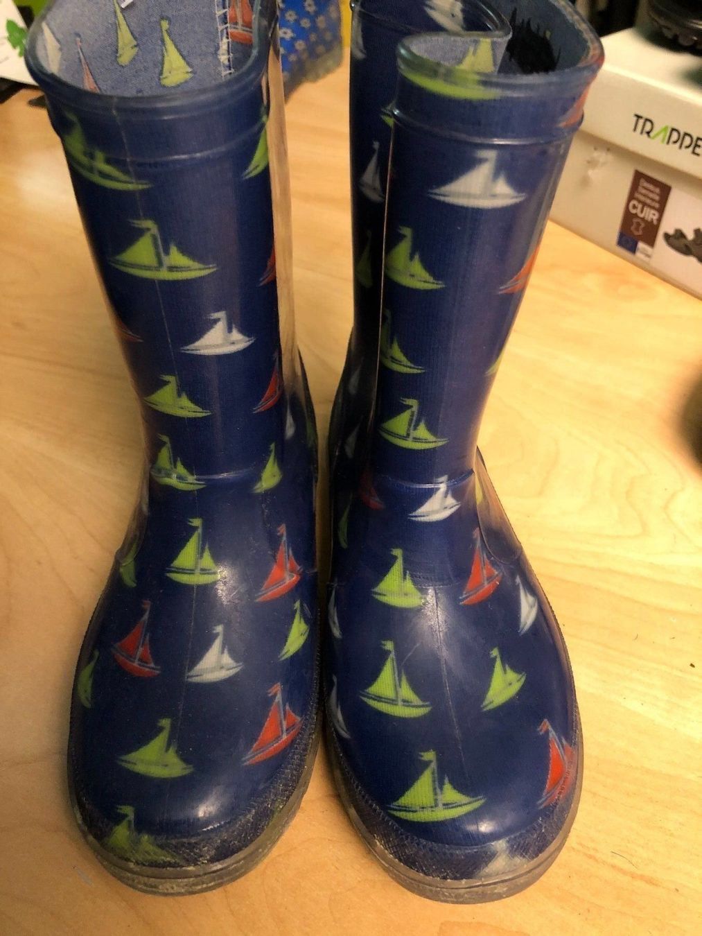 Scarpe per ragazzi: Gummistiefel mit Schiffe Gr. 29 – Usato da Obergerlafingen venduto da cabo4 1