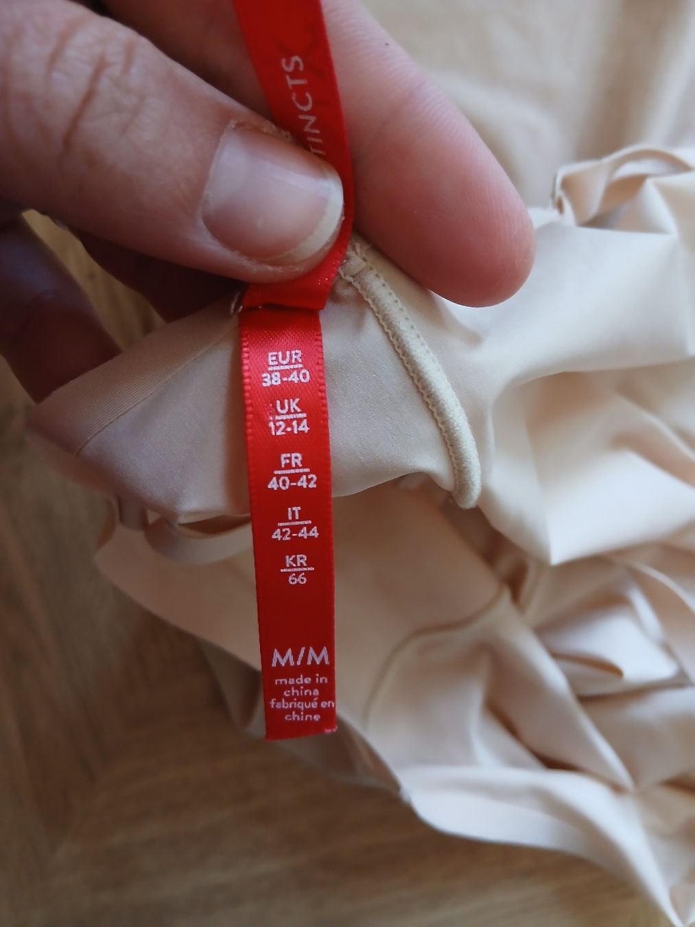 Spanx Altra biancheria intima: Spanx by Sara Blakely Bodysuit Size M – Nuovo (secondo la descrizione) da Wil SG venduto da tre_g2l7 3