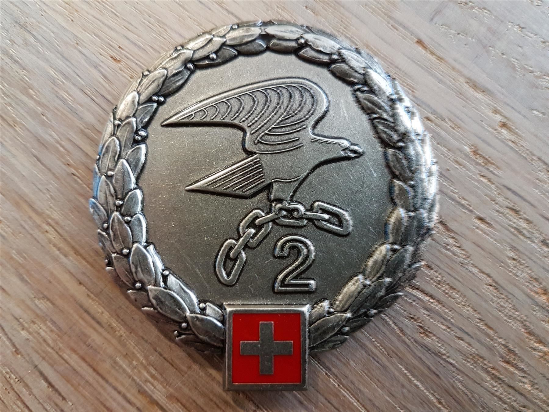 Placchette & Badge: Béret Emblem Lehrverband Logistik 2 – Usato da Erlinsbach venduto da S700