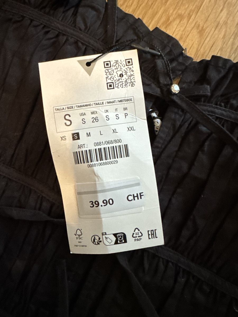 Zara Top: NEW Black Zara Top with Ties Size S – Nuovo e nell'imballaggio originale da Neuchatel venduto da Mia_G 2