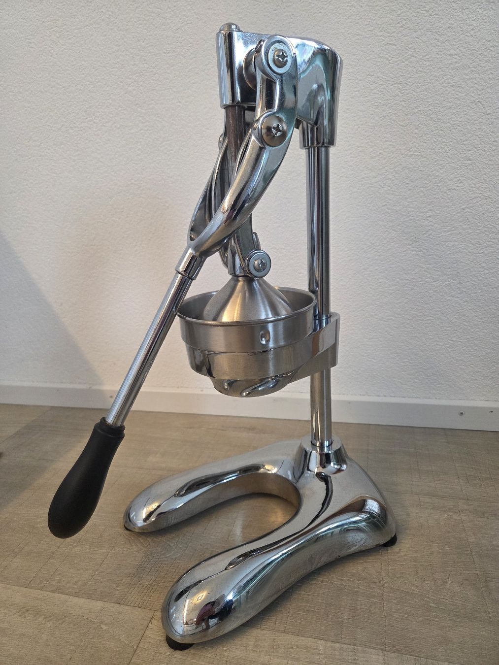 Elettrodomestici da cucina: Manuelle Profi-Zitruspresse mit Hebel – Usato da Krummenau venduto da Livis_Shop 1