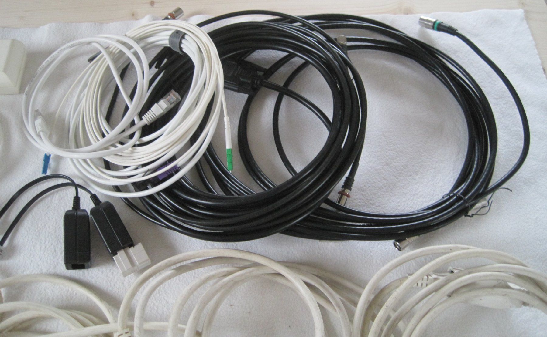 Cavi: Elektronik - Zubehör – Usato da Rickenbach Sulz venduto da Sodeli23 3
