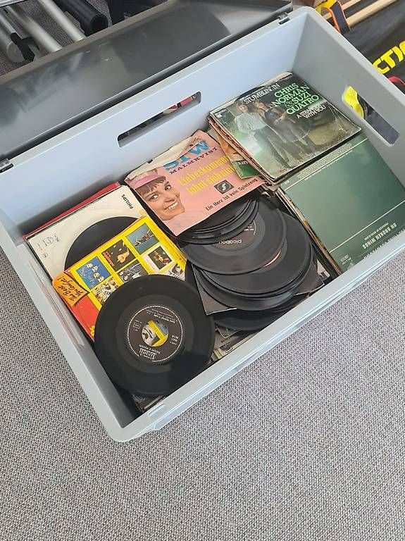 Dischi in vinile: Vinyl Schallplatten Sammlung / Konvolut ca. 200 Stück – Usato da Gwatt (Thun) venduto da inf_hgc8 2